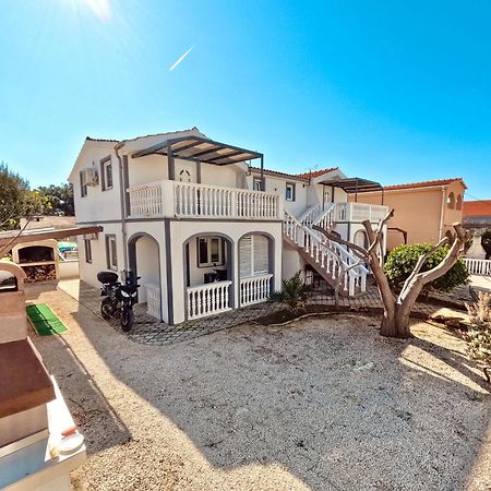 ויר Apartmani Cvangic מראה חיצוני תמונה